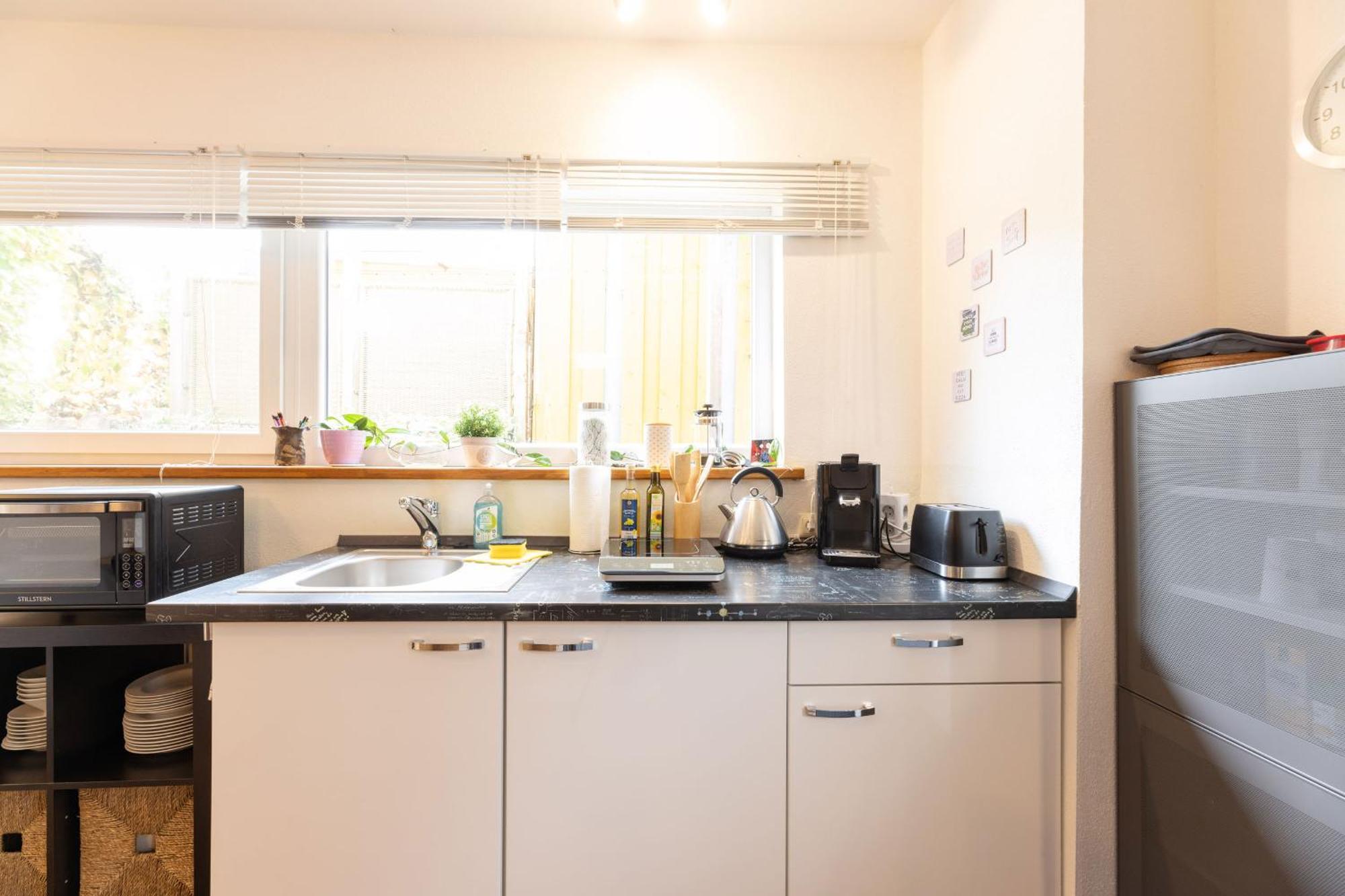 Ideal Fuer Kurze Aufenthalte - Gemuetliches 1-zimmer-apartment *