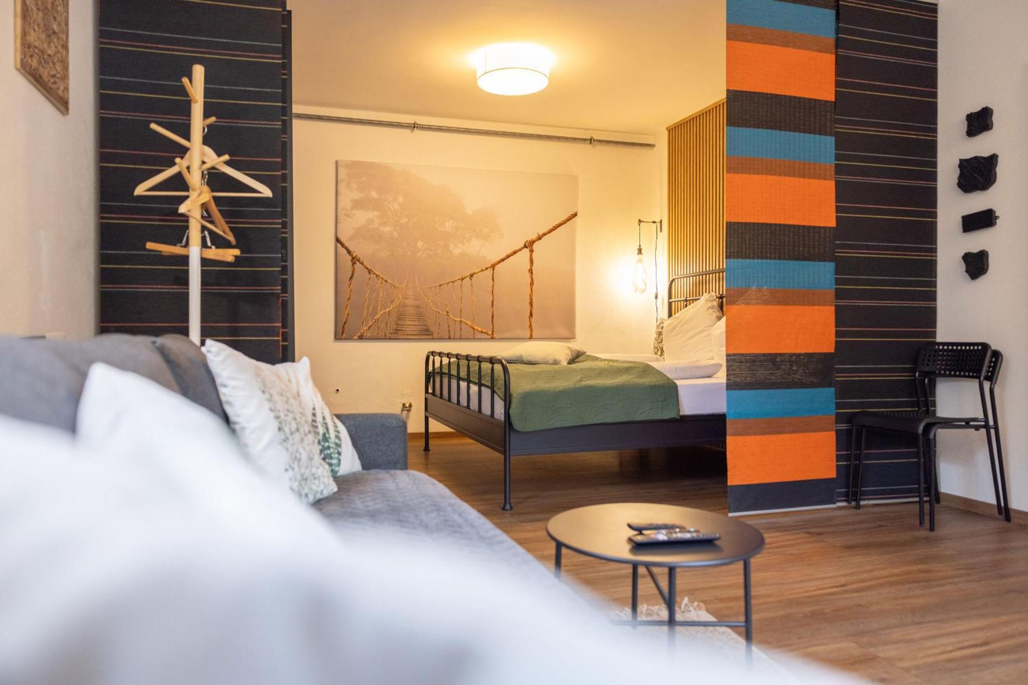 Apartment Ideal Fuer Kurze Aufenthalte - Gemuetliches 1-zimmer-apartment Adelsdorf